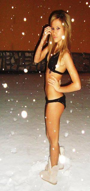 Amelia from Arkansas is looking for adult webcam chat