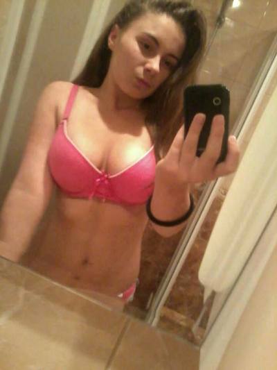 Looking for girls down to fuck? Viviana from Florida is your girl